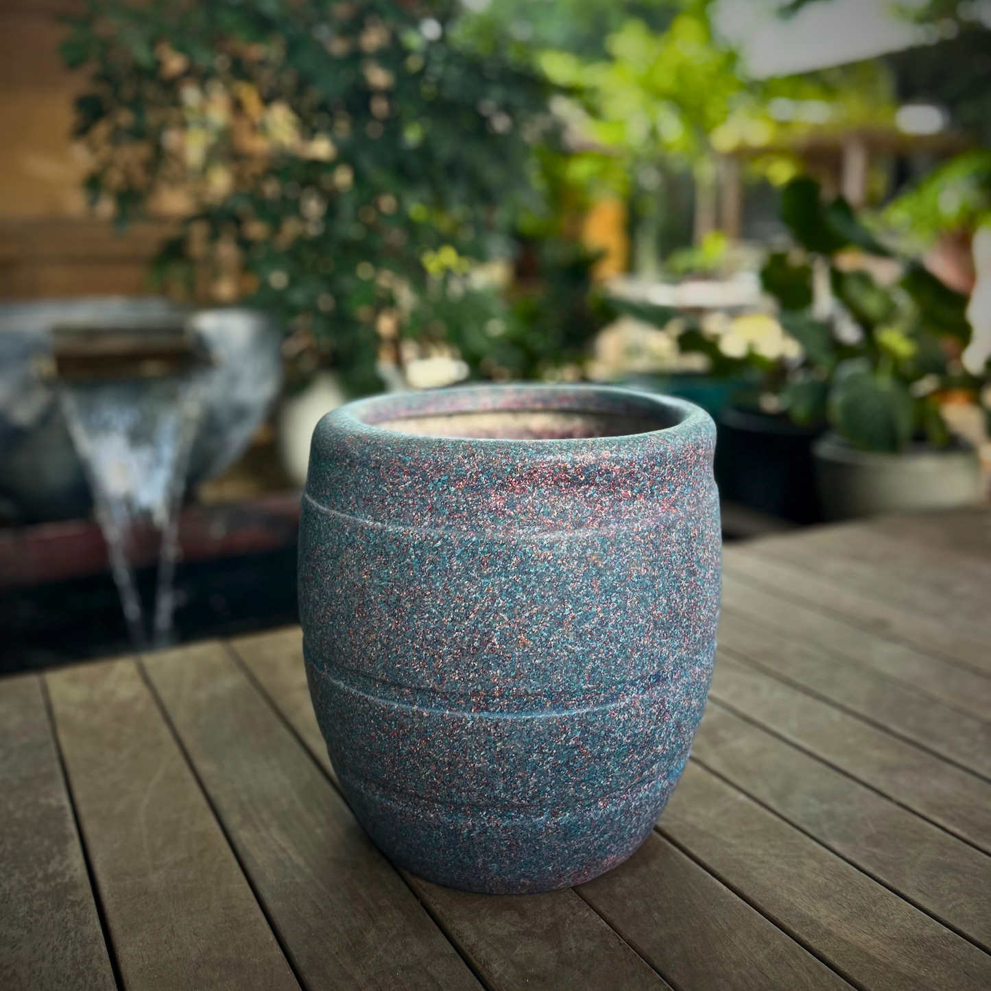 Azure – Barrel-Shaped Fiber Planter
