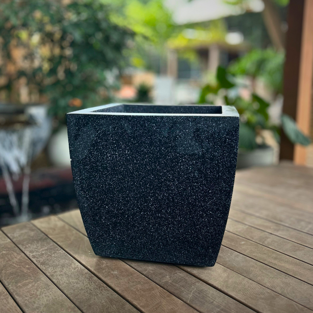 Planter 004