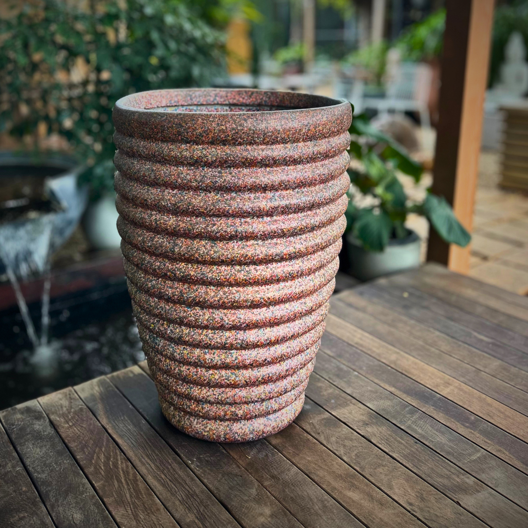 Planter 008