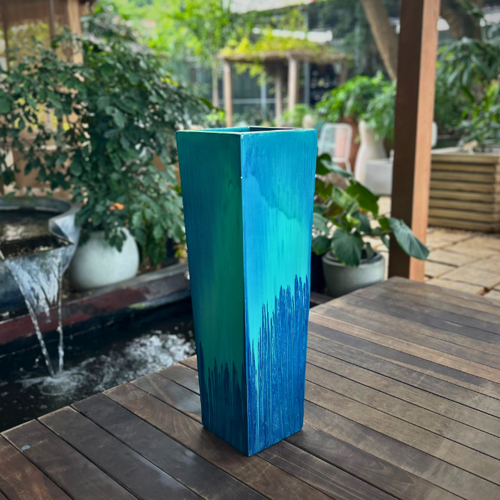Planter 011