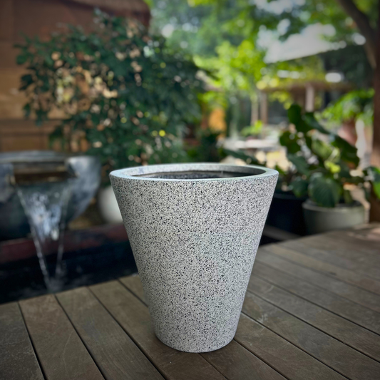 ConeCraft – Conical Saderhalli Fiber Planter