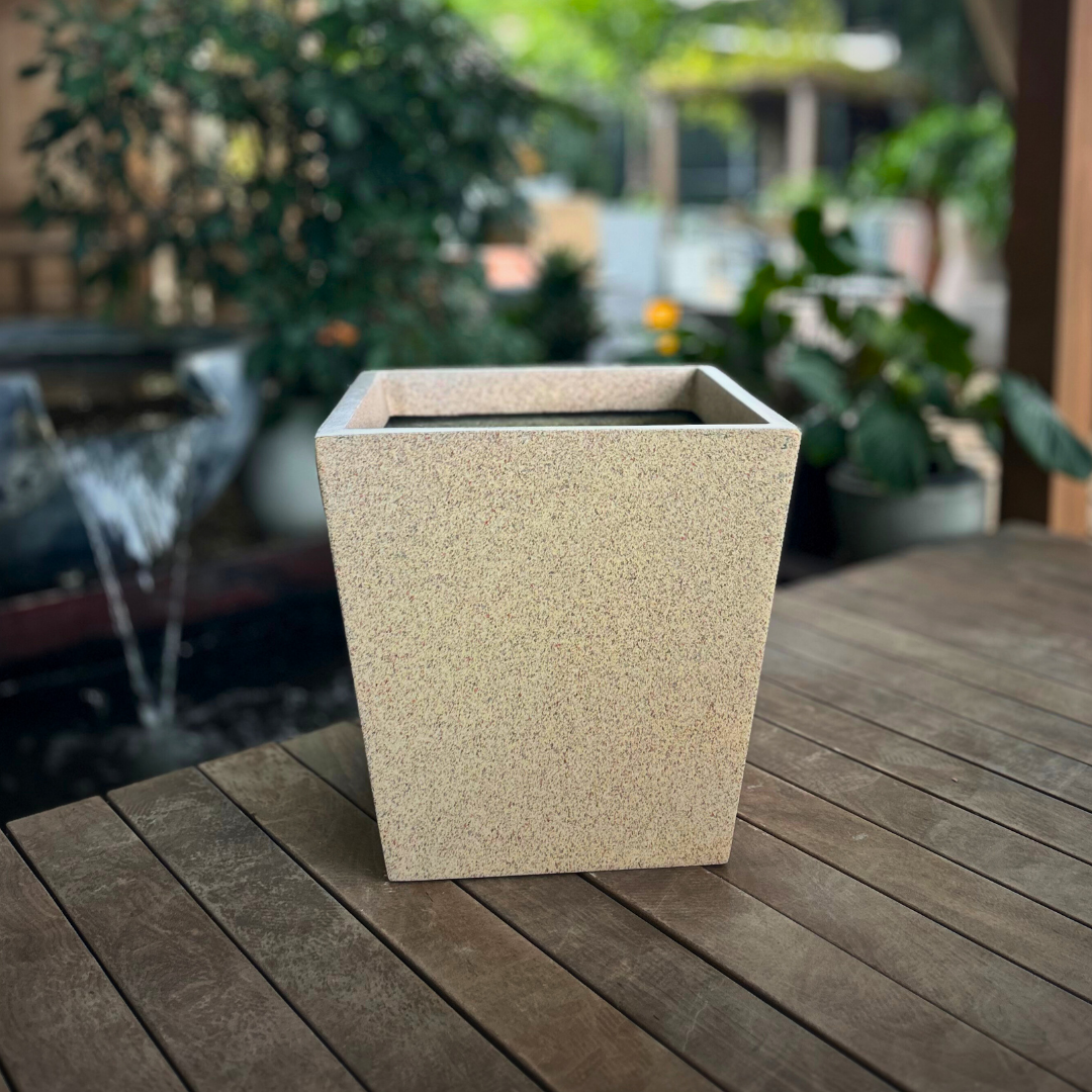 Planter 002