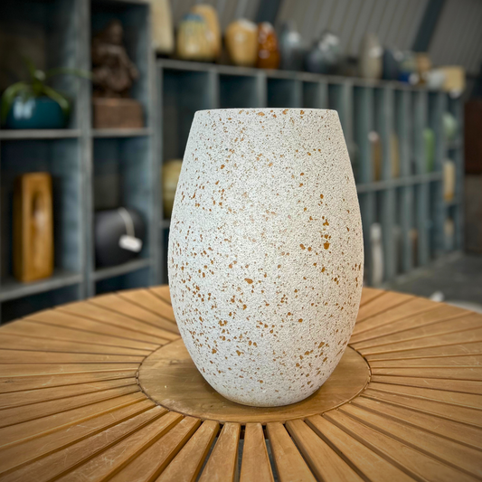 Bloom Story – Hand-Painted Ceramic Pot