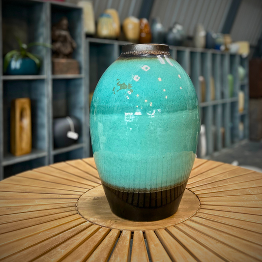 Azure Bloom – Ocean Blue Ceramic Vase