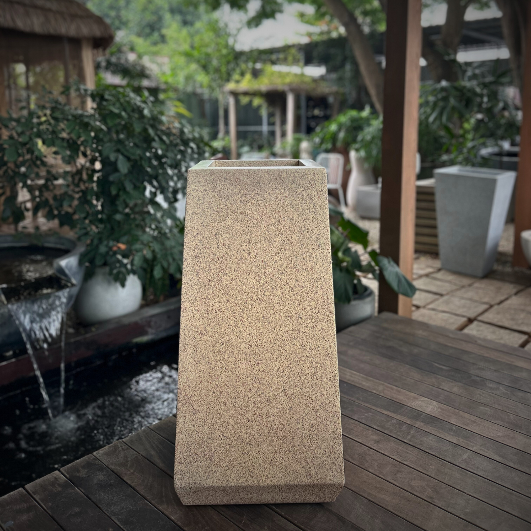 Planter 032