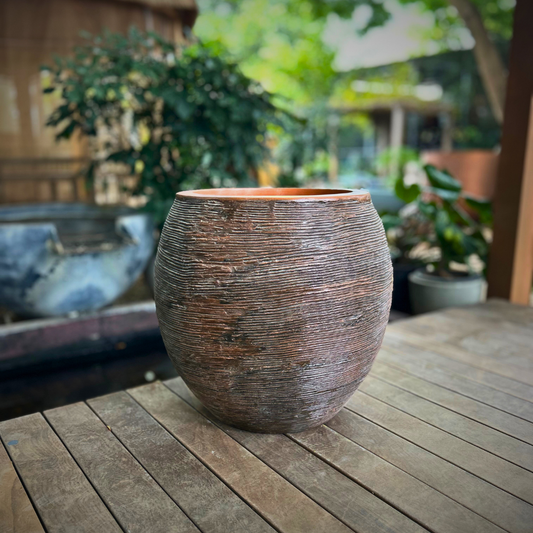 Planter 103